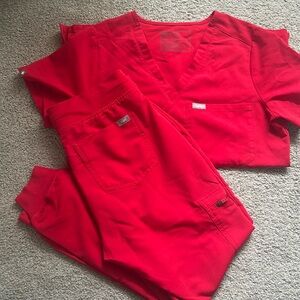 Red Figs Scrub Set